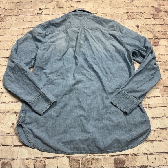 J. Crew Sz 10 classic fit chambray button down shirt - Picture 3 of 12